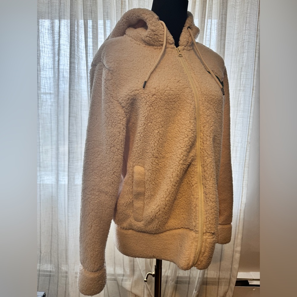 Cream Sherpa Jacket with Philadelphia Eagles Patch - Picture 5 of 5